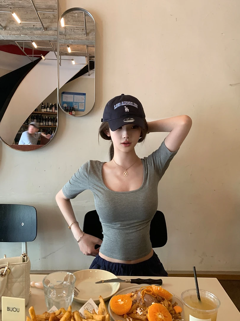 【嫩模感应】夏季新款设计感U领显瘦修身上衣配高腰休闲裤长裤套装