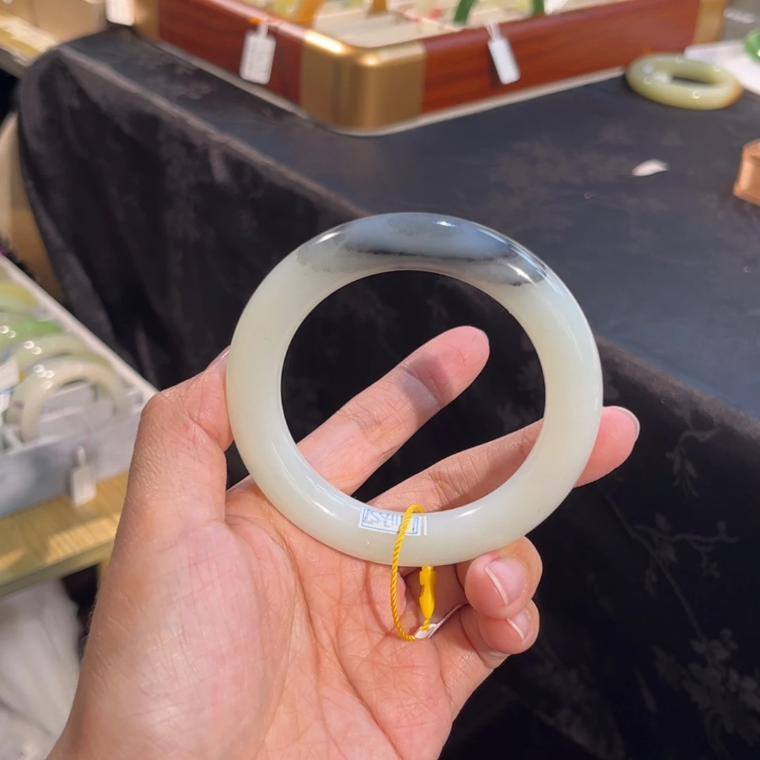 和田玉未镶嵌手镯  「聚墨青花」