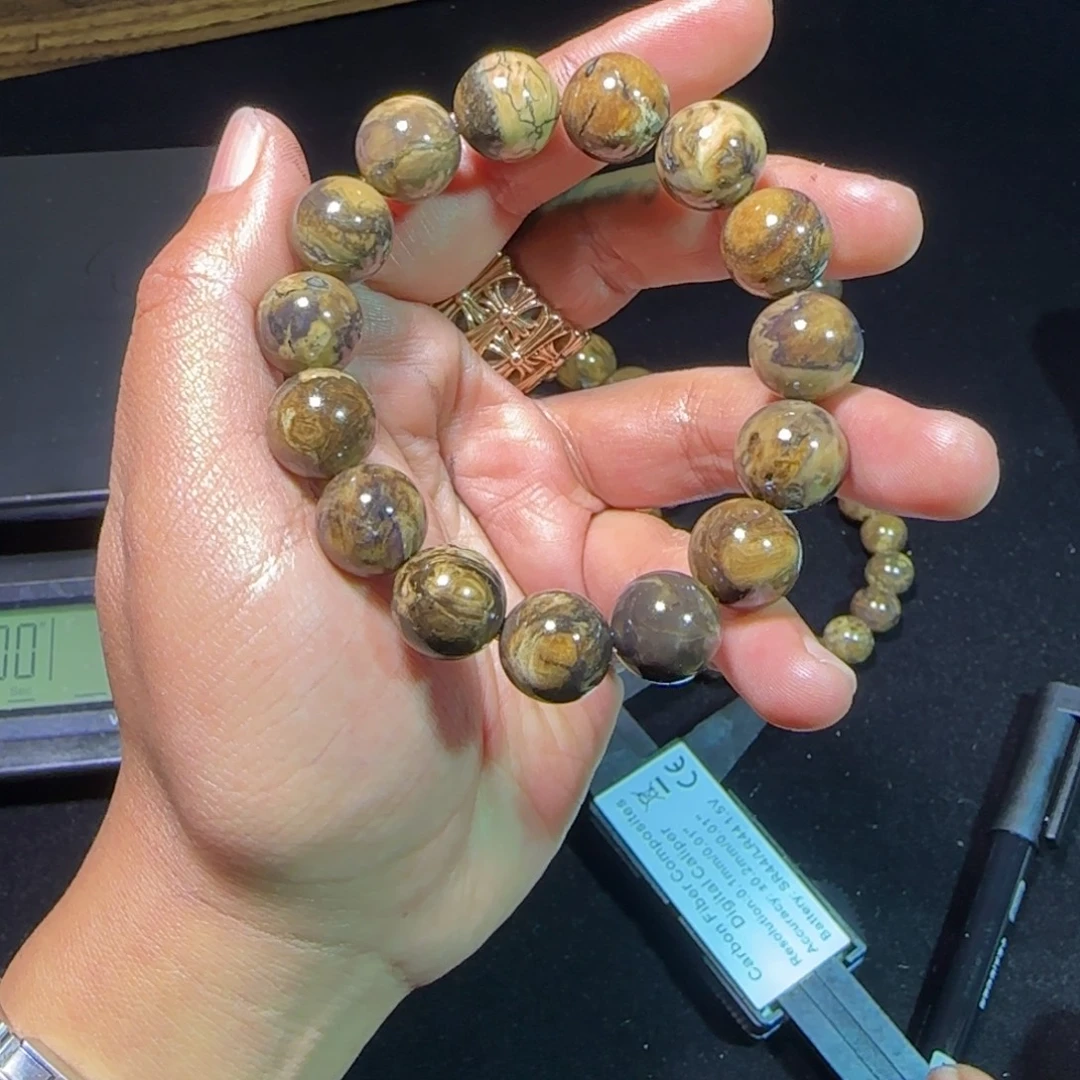 琥珀未镶嵌裸石琥珀