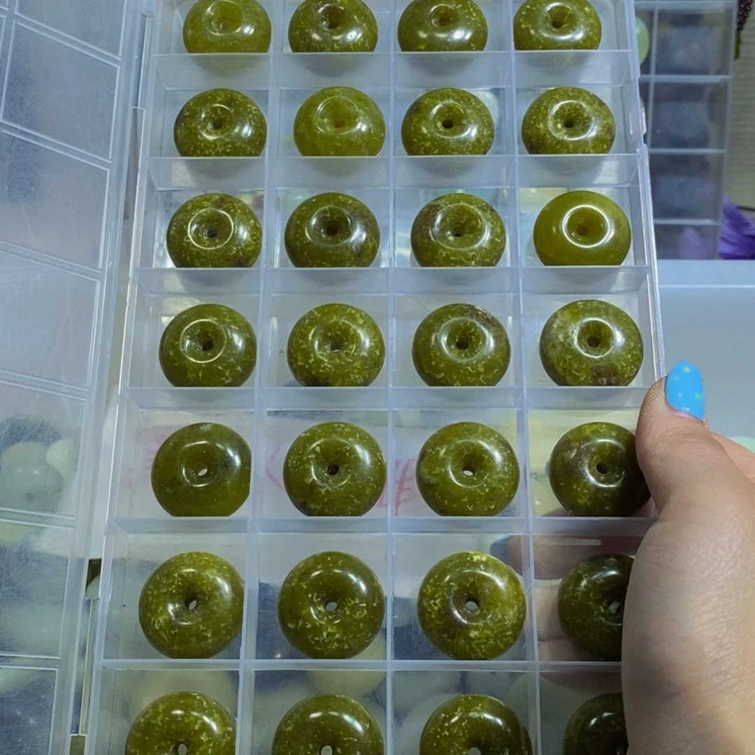 蛇纹石玉未镶嵌毛衣链124