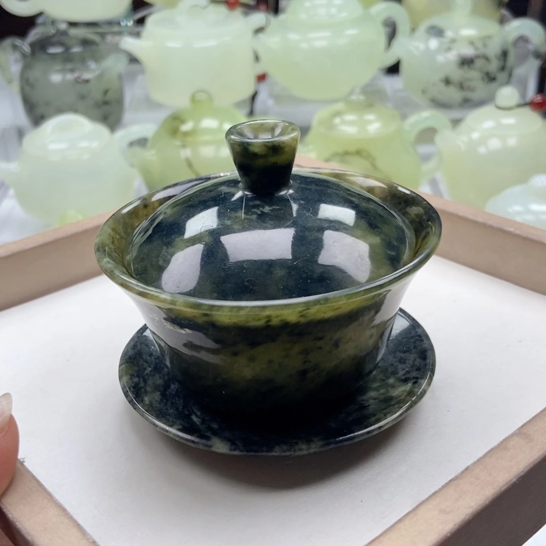 蛇纹石玉未镶嵌水杯