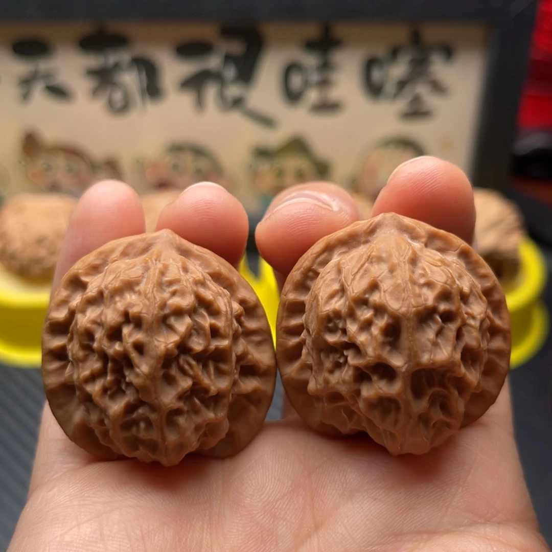 文玩核桃吊坠36瓷娃娃