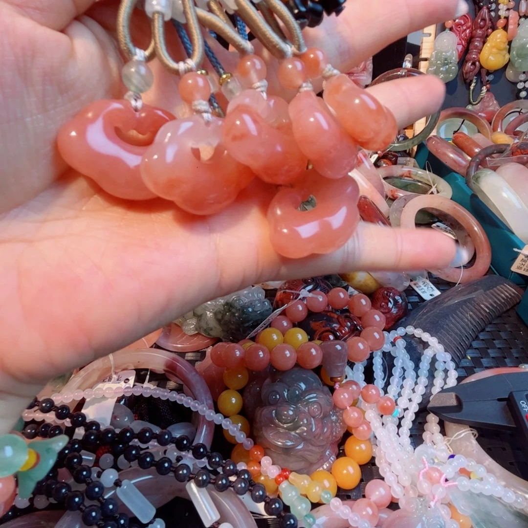 未镶嵌手镯石英质玉