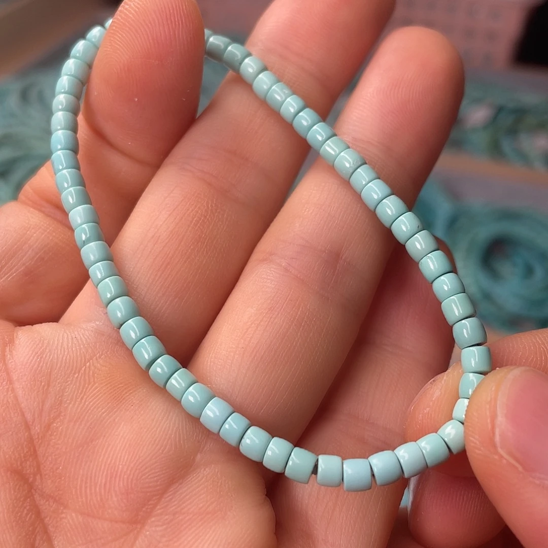 绿松石未镶嵌颈饰