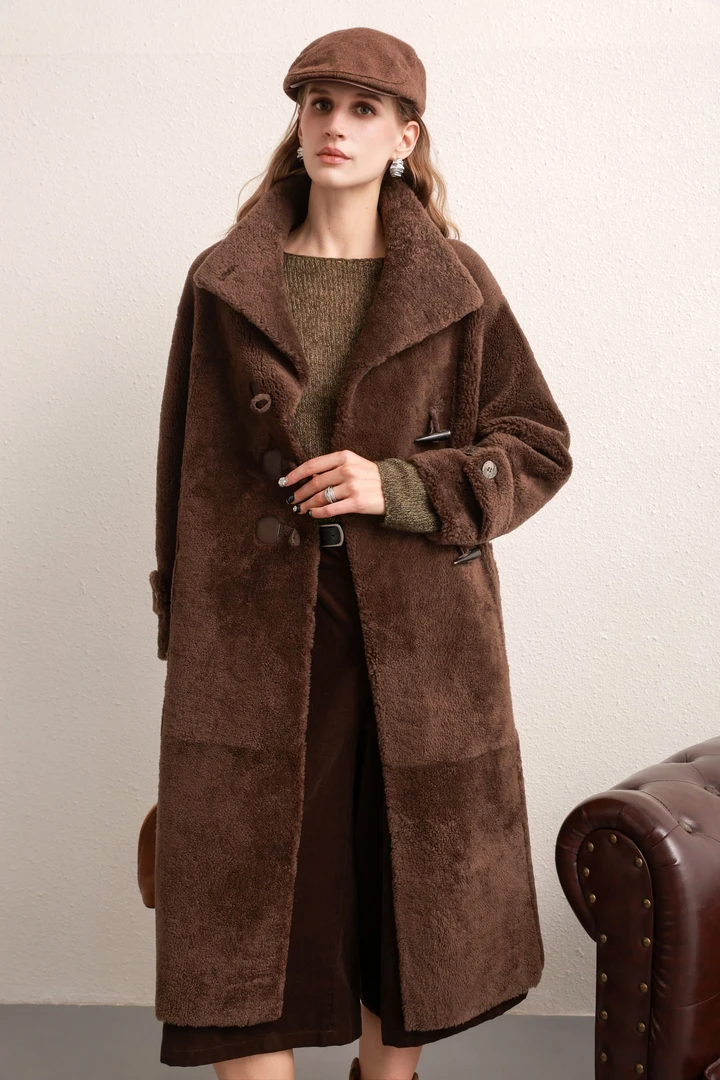 南非进口皮毛一体女2025新款长款真毛牛角扣宽松慵懒立领大衣外套