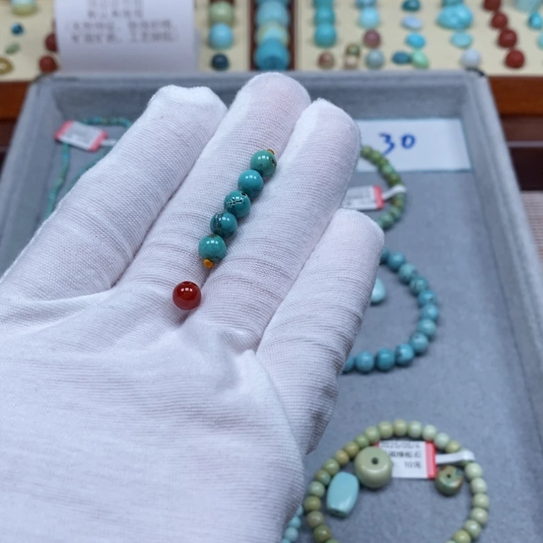 南红玛瑙配饰未镶嵌