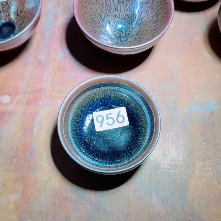 茶盏提出解决农村留守家庭