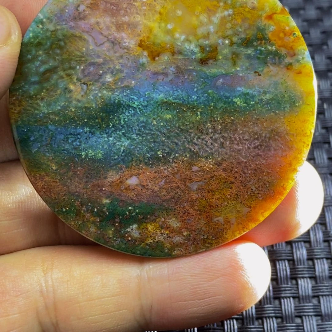 玛瑙/玉髓颈饰未镶嵌母****?