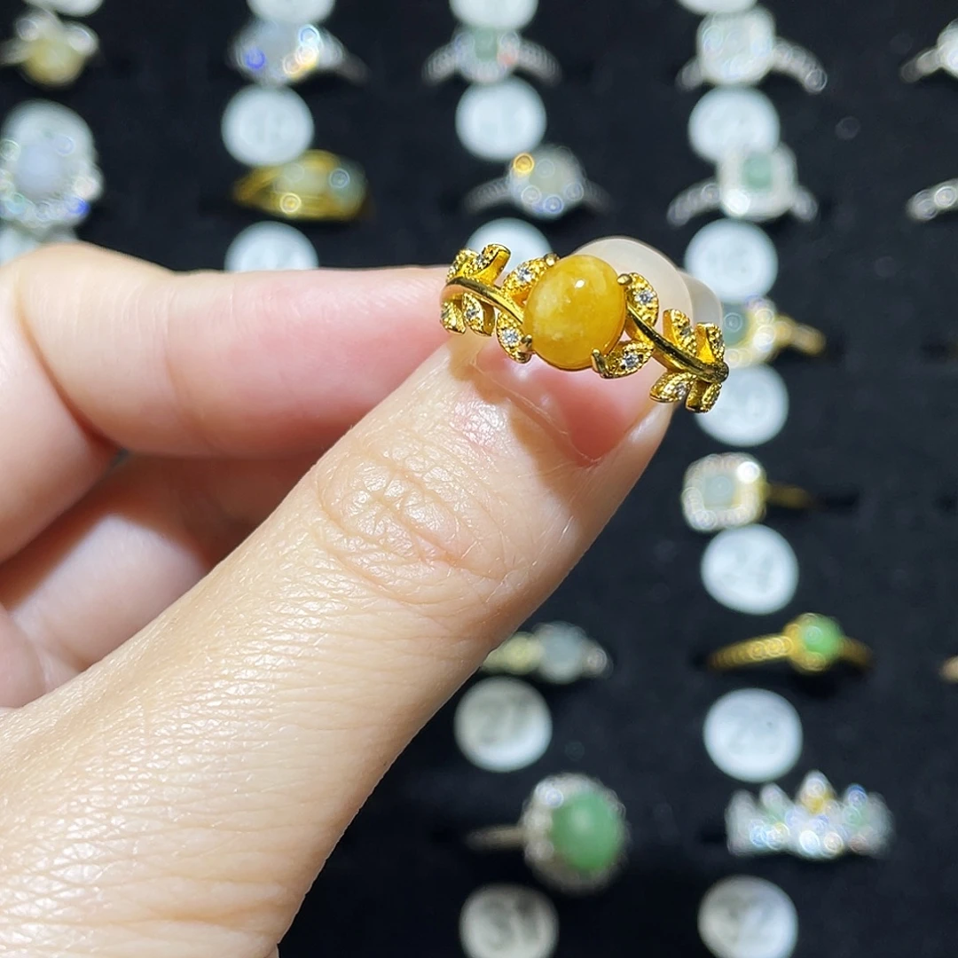 翡翠未镶嵌戒指戒指