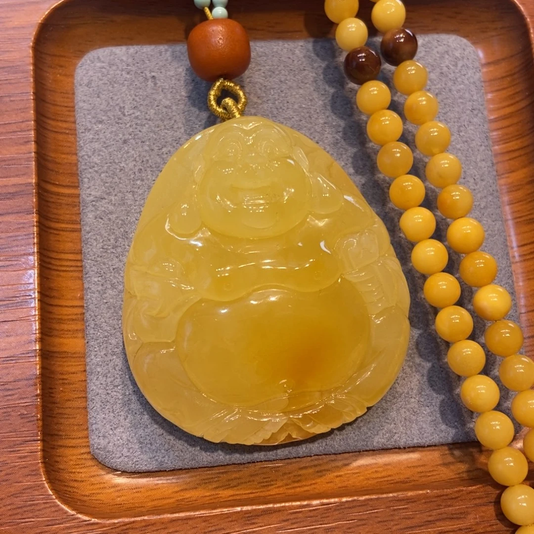 琥珀未镶嵌颈饰蜜蜡