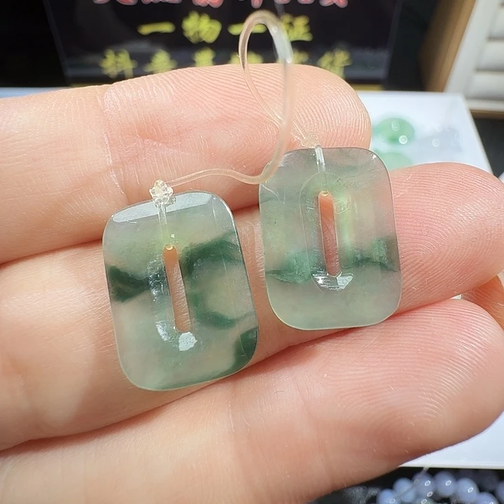 定制翡翠未镶嵌飘花方耳环