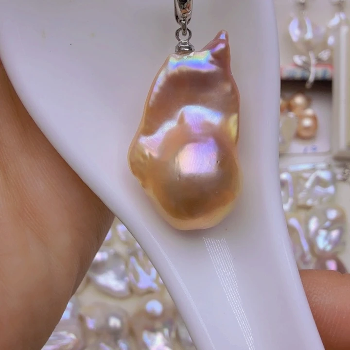 未镶嵌颈饰淡水珍珠