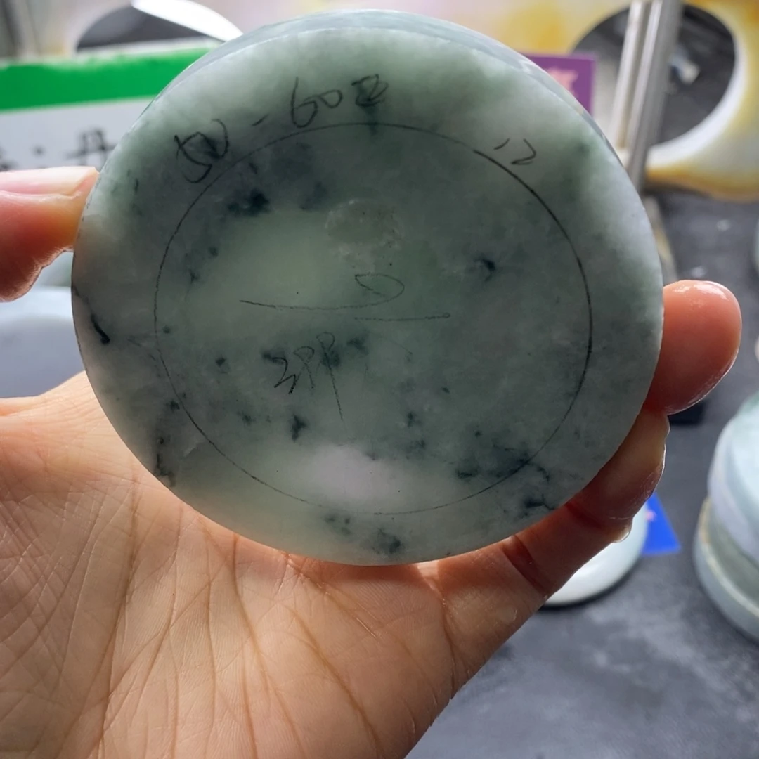 定制翡翠未镶嵌翡翠手镯