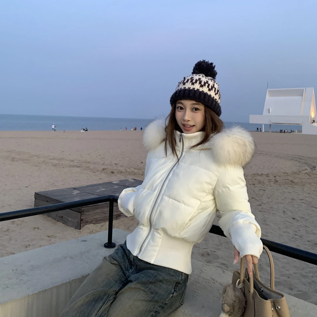 上说时尚大毛领白色短款羽绒服女2025冬季90白鸭绒加绒加厚面包服