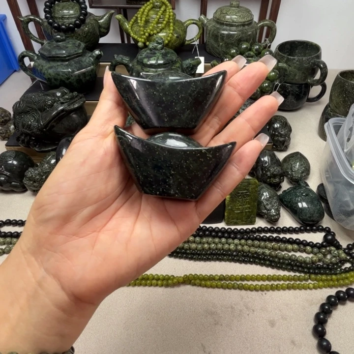 未镶嵌蛇纹石玉把玩件金花元宝手把件