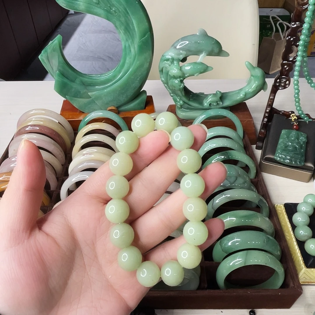 密玉（石英质玉）未镶嵌颈饰