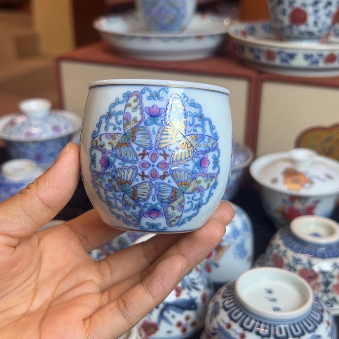 冉月观隐描金团蝶