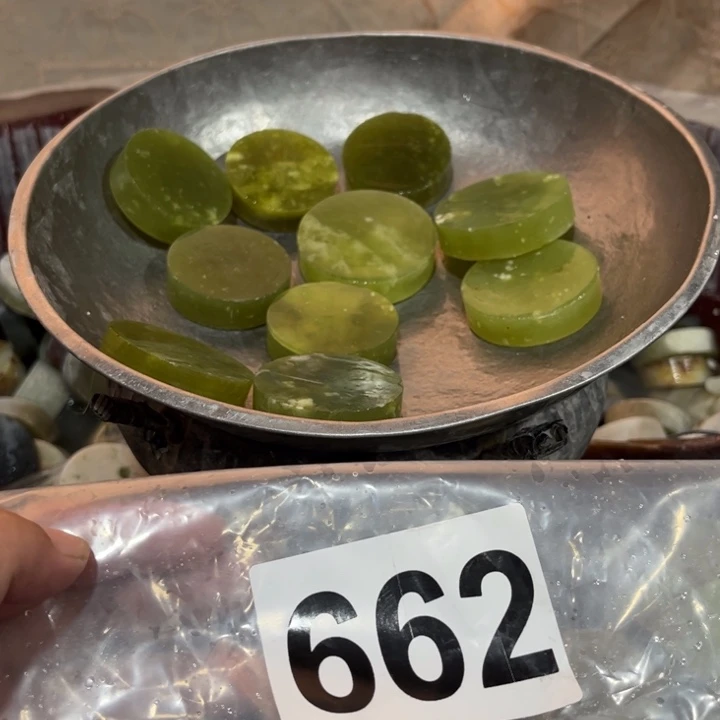 蛇纹石玉未镶嵌珠宝半成品