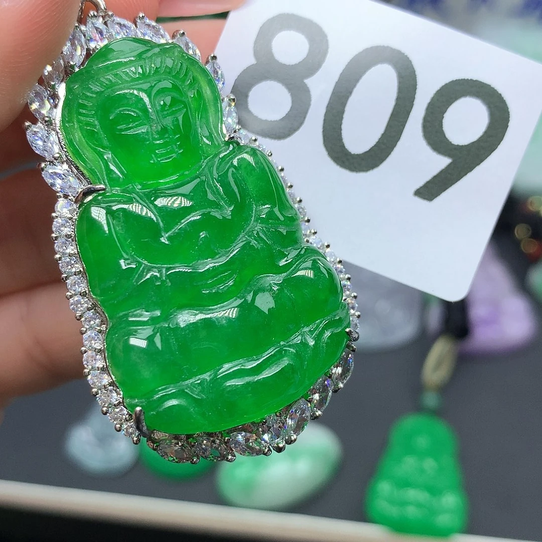 翡翠颈饰未镶嵌翡翠