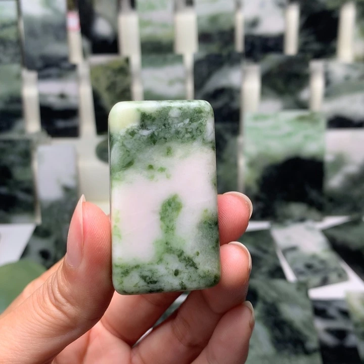 独山玉颈饰未镶嵌L****n