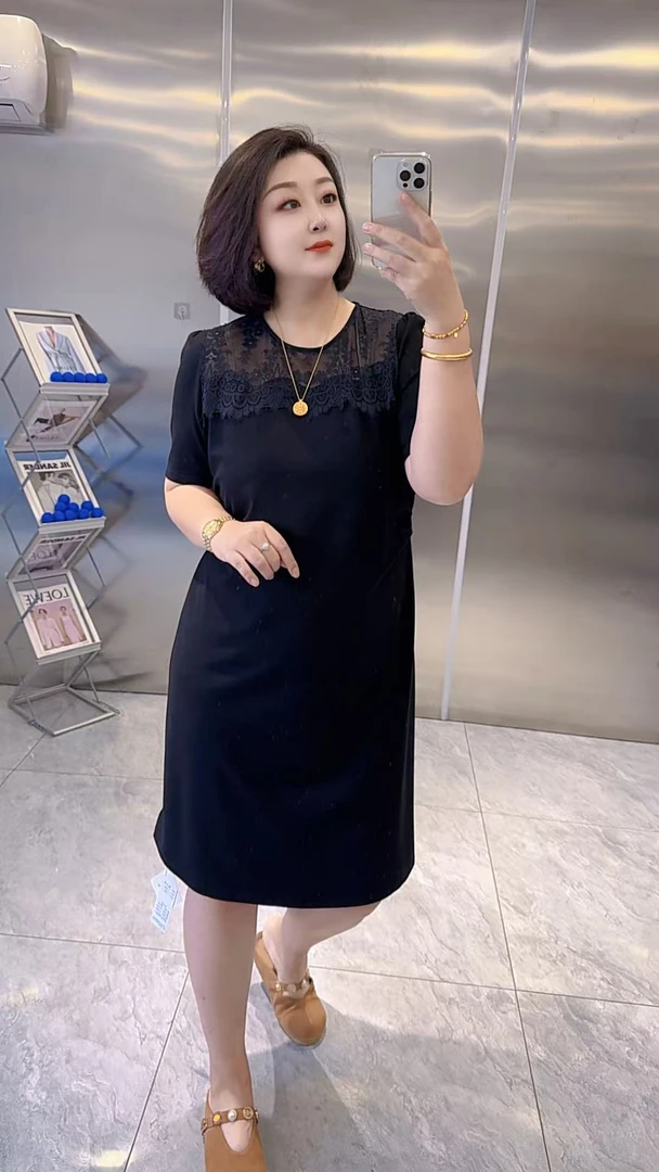 【聪姐推荐】7508典雅气质蕾丝拼接显瘦连衣裙（裙长102，胸围116）