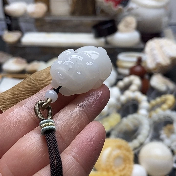非金属贝壳玉化哑光猪