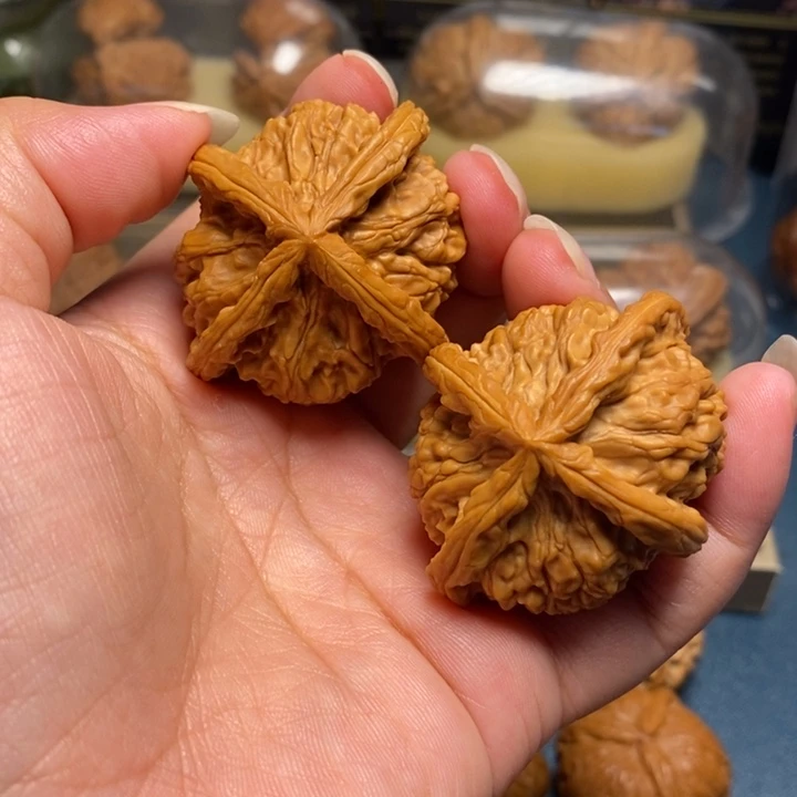 【闪购商品】文玩核桃把件御玺正四棱