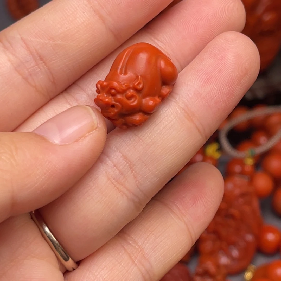 南红玛瑙配饰未镶嵌