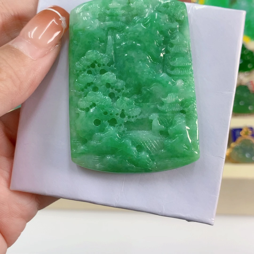 吊坠(不含链)未镶嵌翡翠