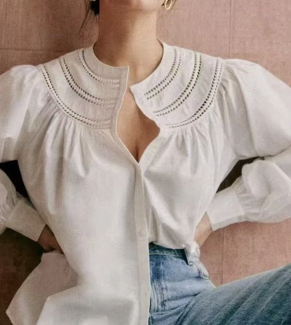 YQ镂空领设计感白衬衫
