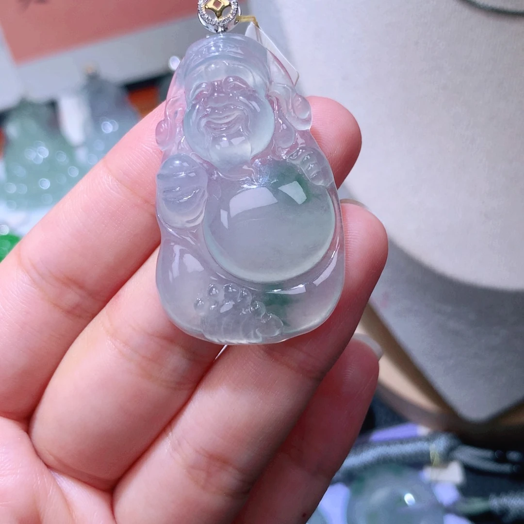 颈饰18K金镶嵌翡翠财神爷