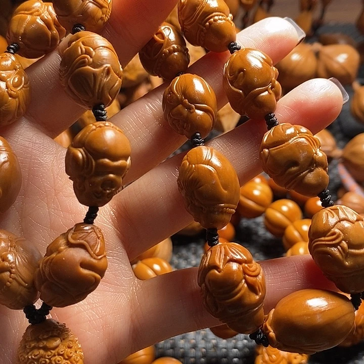 吊坠橄榄核弥勒手持