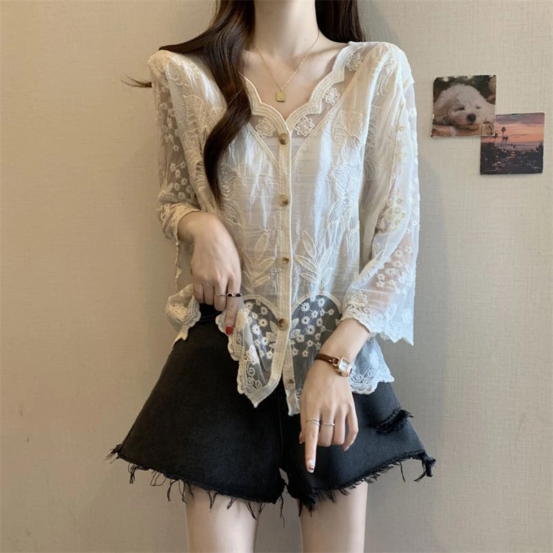 大码法式拼接领镂空蕾丝衫春夏新款宽松洋气时尚开衫上衣
