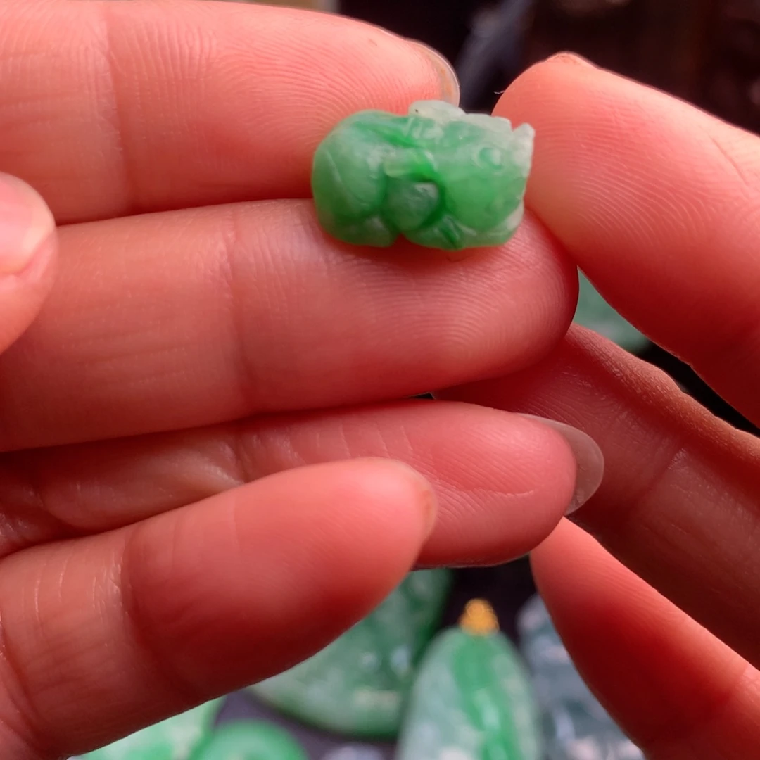 未镶嵌定制翡翠翡翠