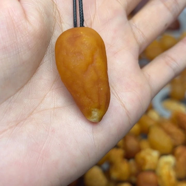 琥珀未镶嵌裸石天然蜜蜡