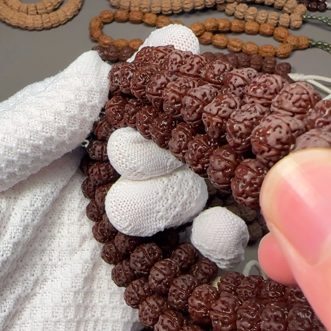 鑫***车吊坠金刚菩提顶级勿里达老树王108