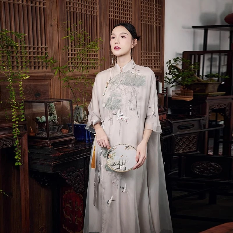 陌遇原创中国风100%真丝绣花系带新中式旗袍连衣裙M236707-A