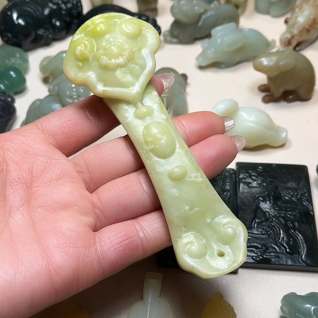 白玉菩提吊坠白玉菩提吊坠