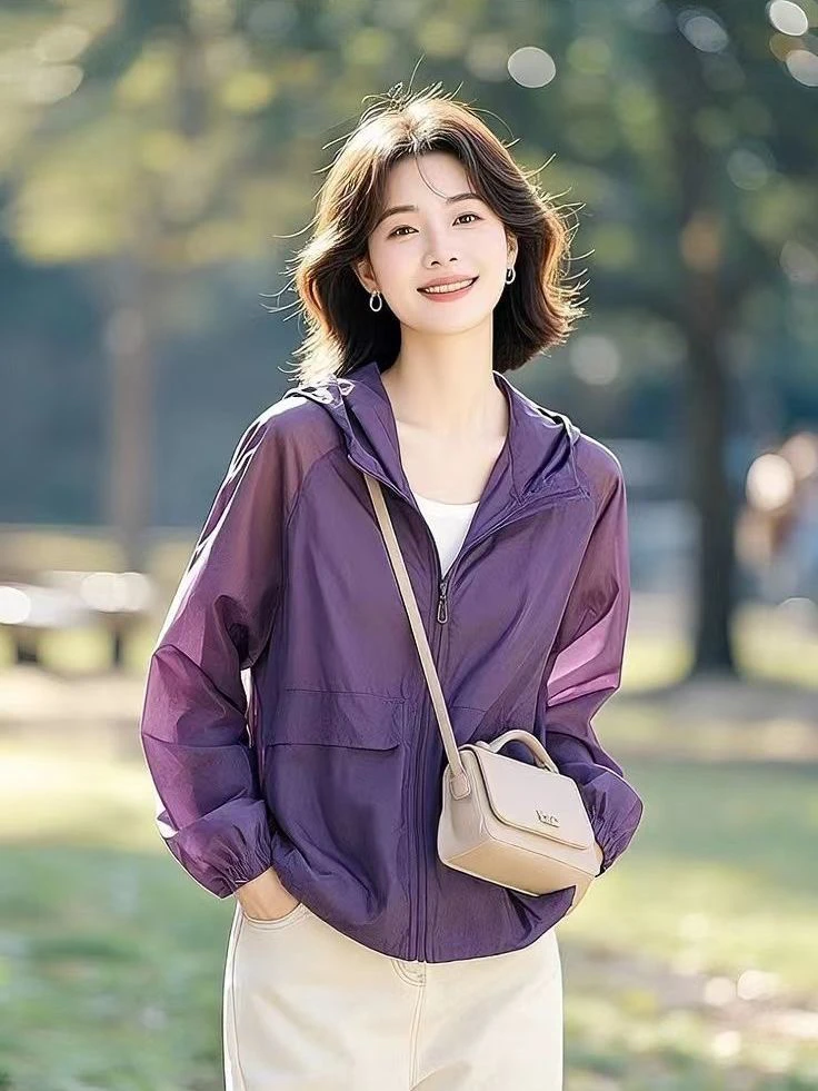 短款防晒通勤夏季连帽短运动透气休闲户外万能休闲名牌富太太女装