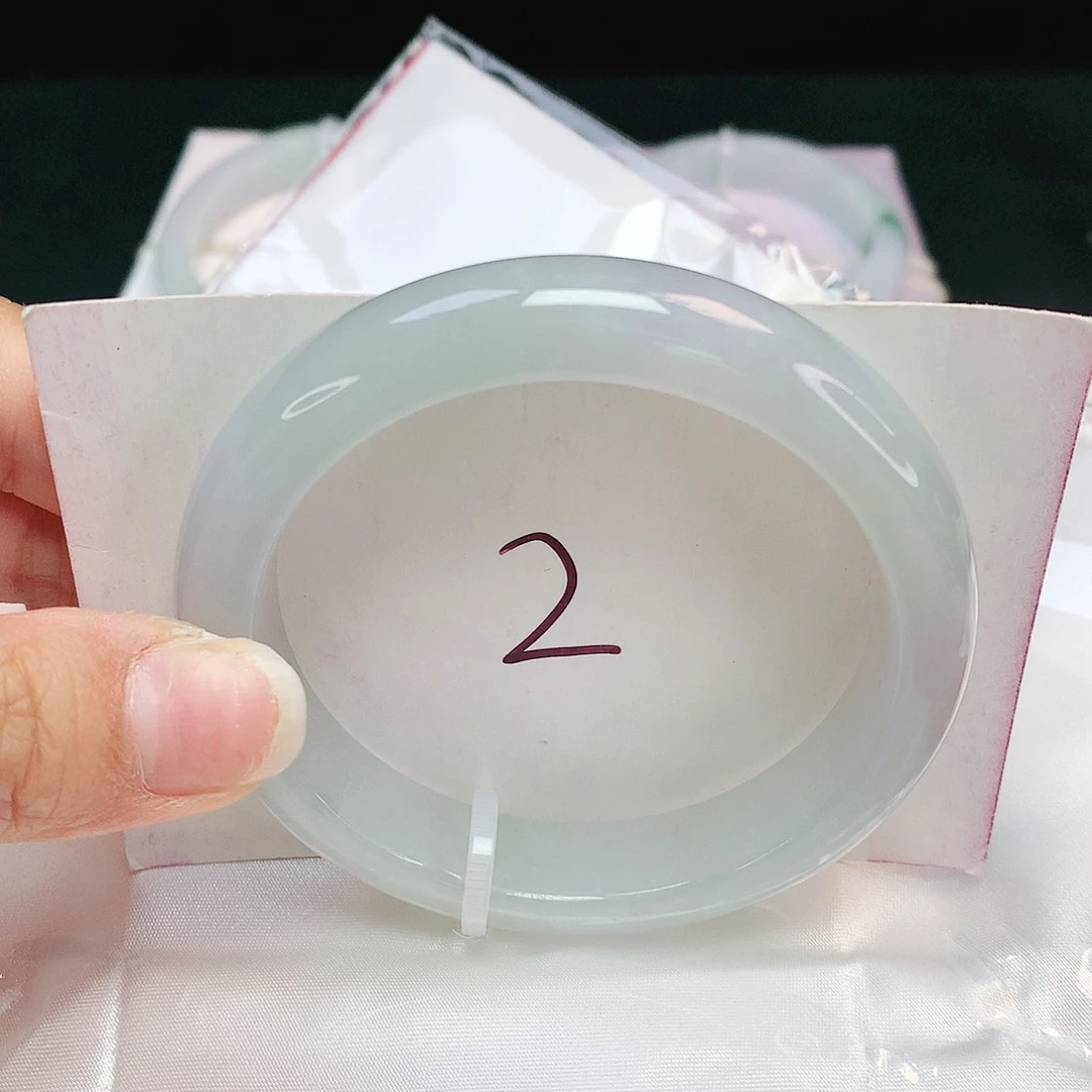 翡翠未镶嵌手镯正圈55.6