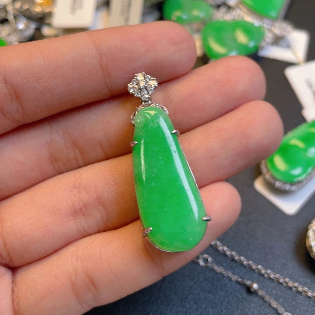 翡翠银S925镶嵌颈饰