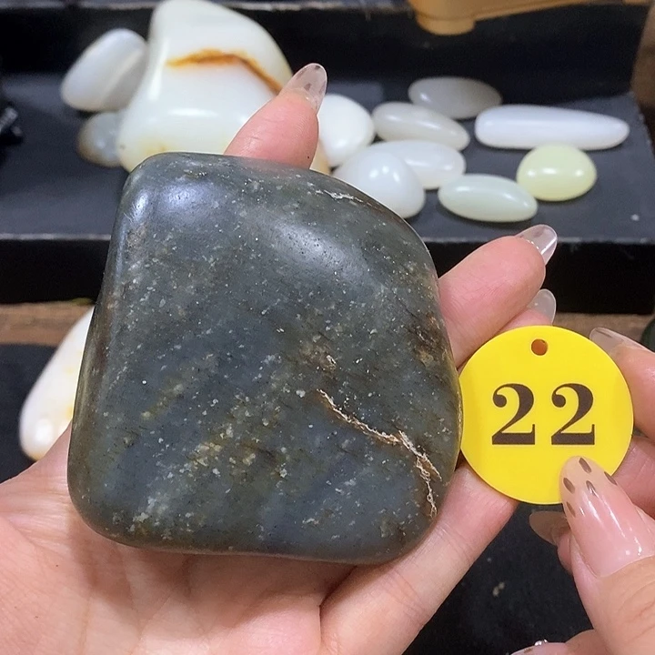 未镶嵌和田玉（糖玉）挂件