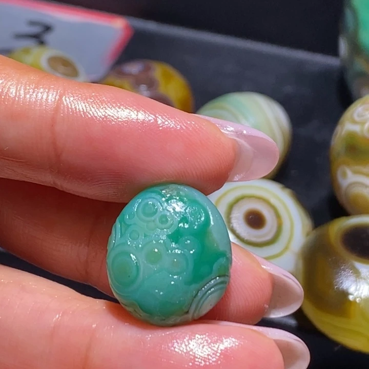 敬***事玛瑙/玉髓未镶嵌珠宝奇石