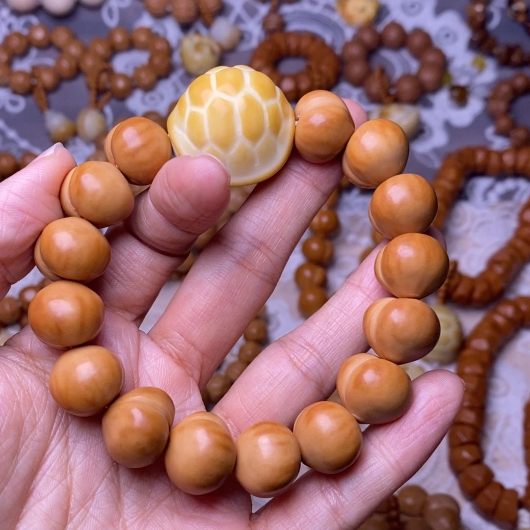 把件猴头核桃柯基屁桃龟甲