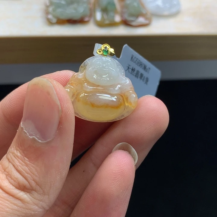 翡翠未镶嵌颈饰吊坠