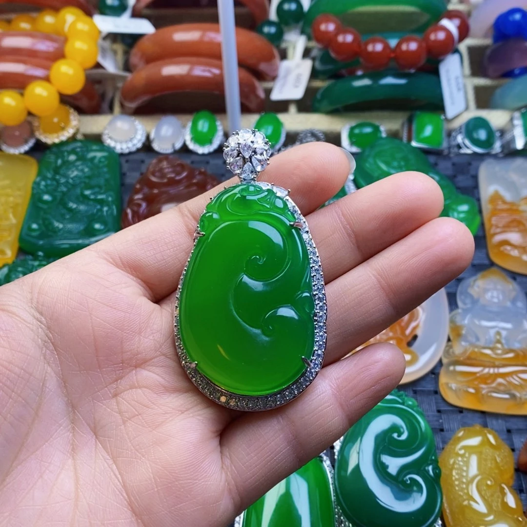 牛***山玛瑙/玉髓合金颈饰