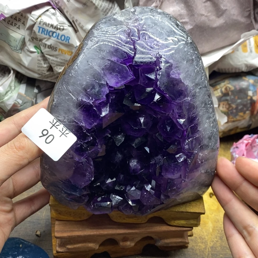 紫晶乌拉圭未镶嵌