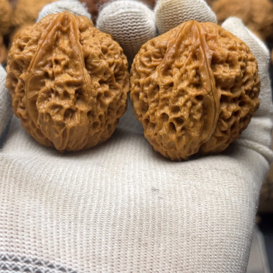 41mm铁皮 鼻烟壶异形佛肚 58 克 14号