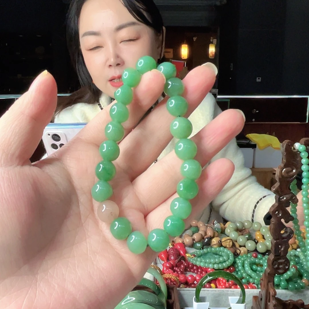 密玉（石英质玉）未镶嵌颈饰微瑕