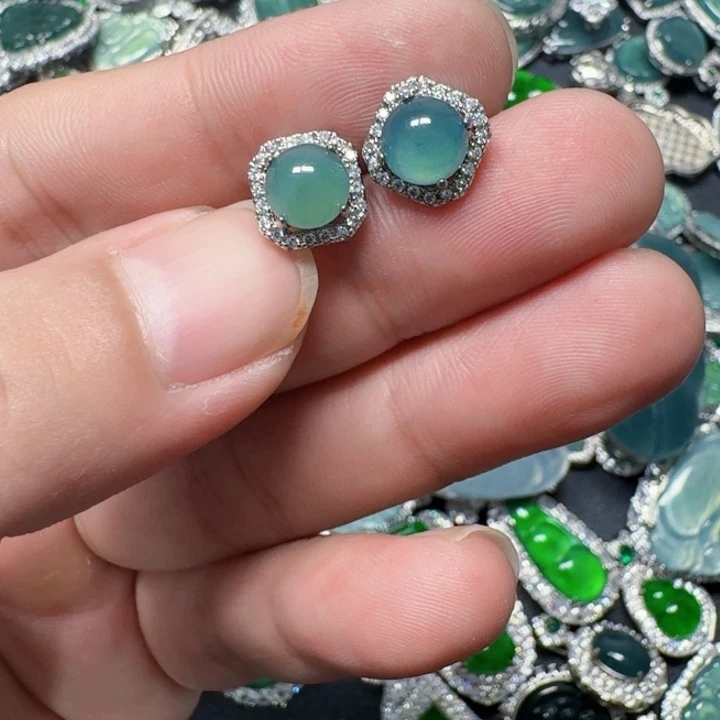 翡翠未镶嵌颈饰天然A货翡翠放漏